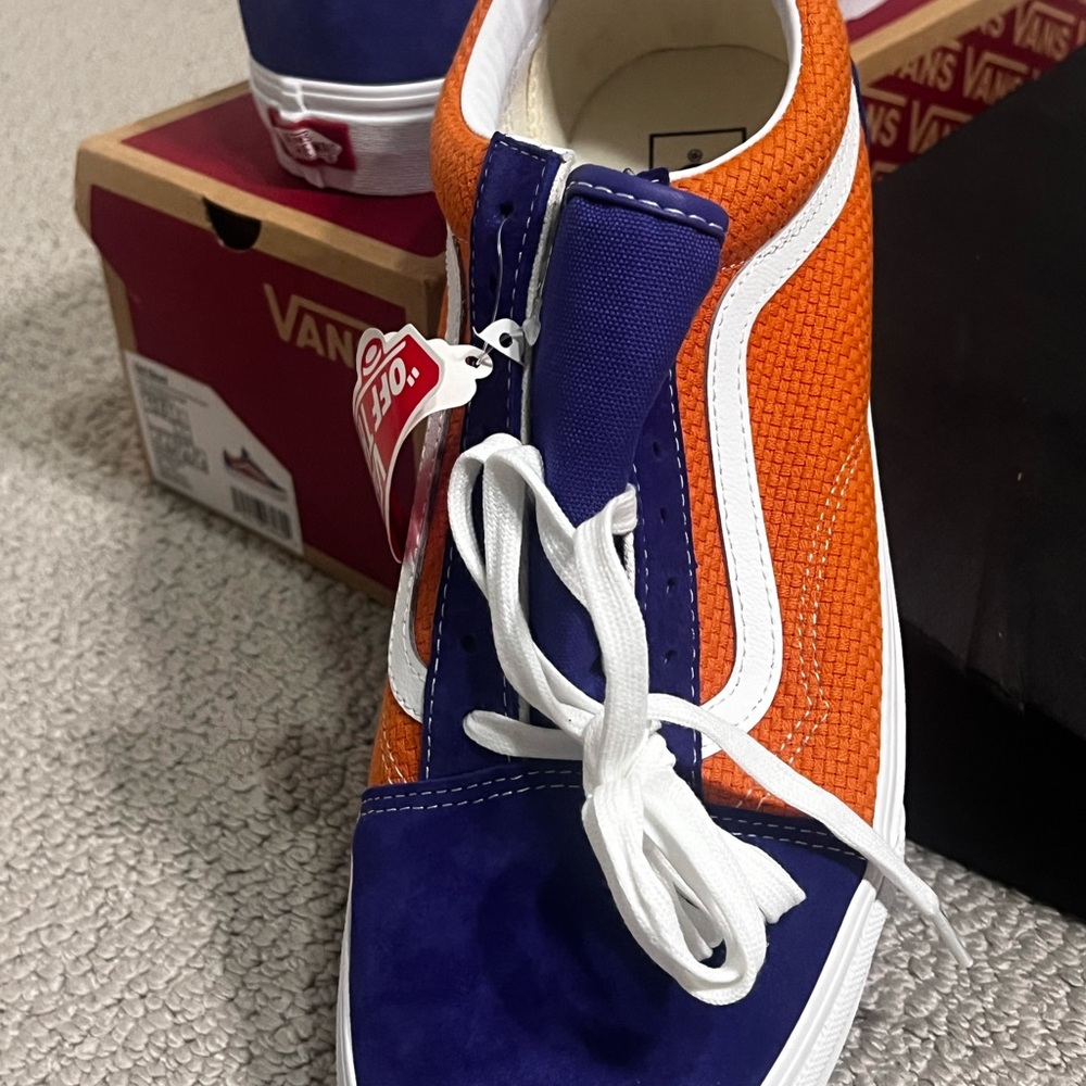 Brand new Vans kicks! - Picture 6 of 7